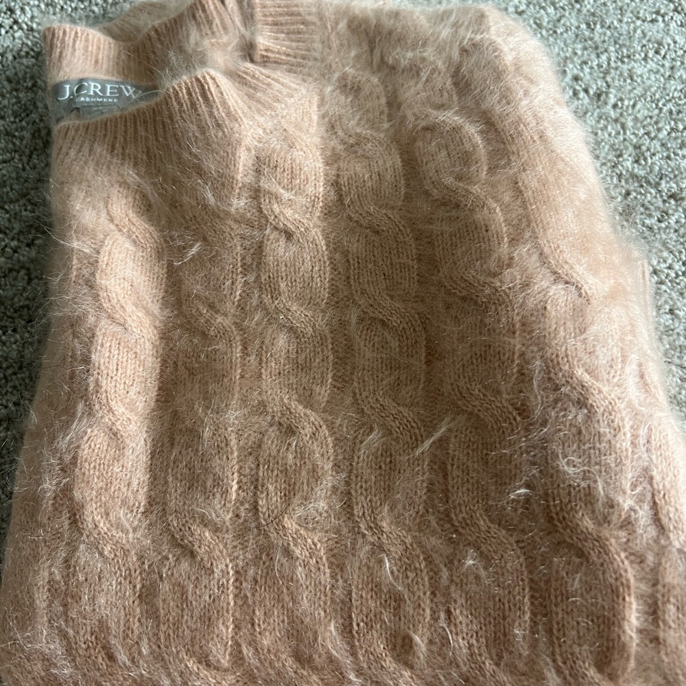 J. Crew Women's soft pink cashmere Sweater